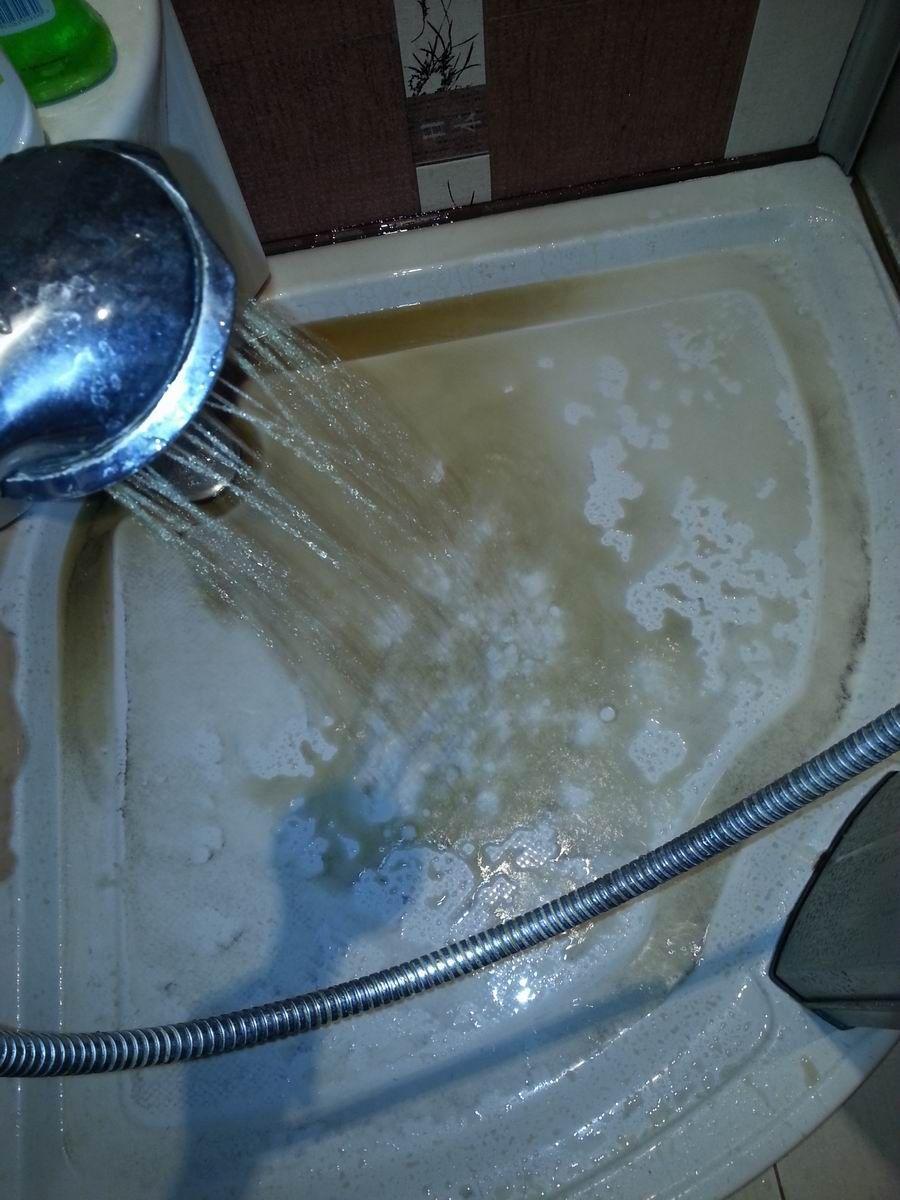 Brudna woda w kranach. Oczyszczanie potrwa jeszcze kilka miesięcy