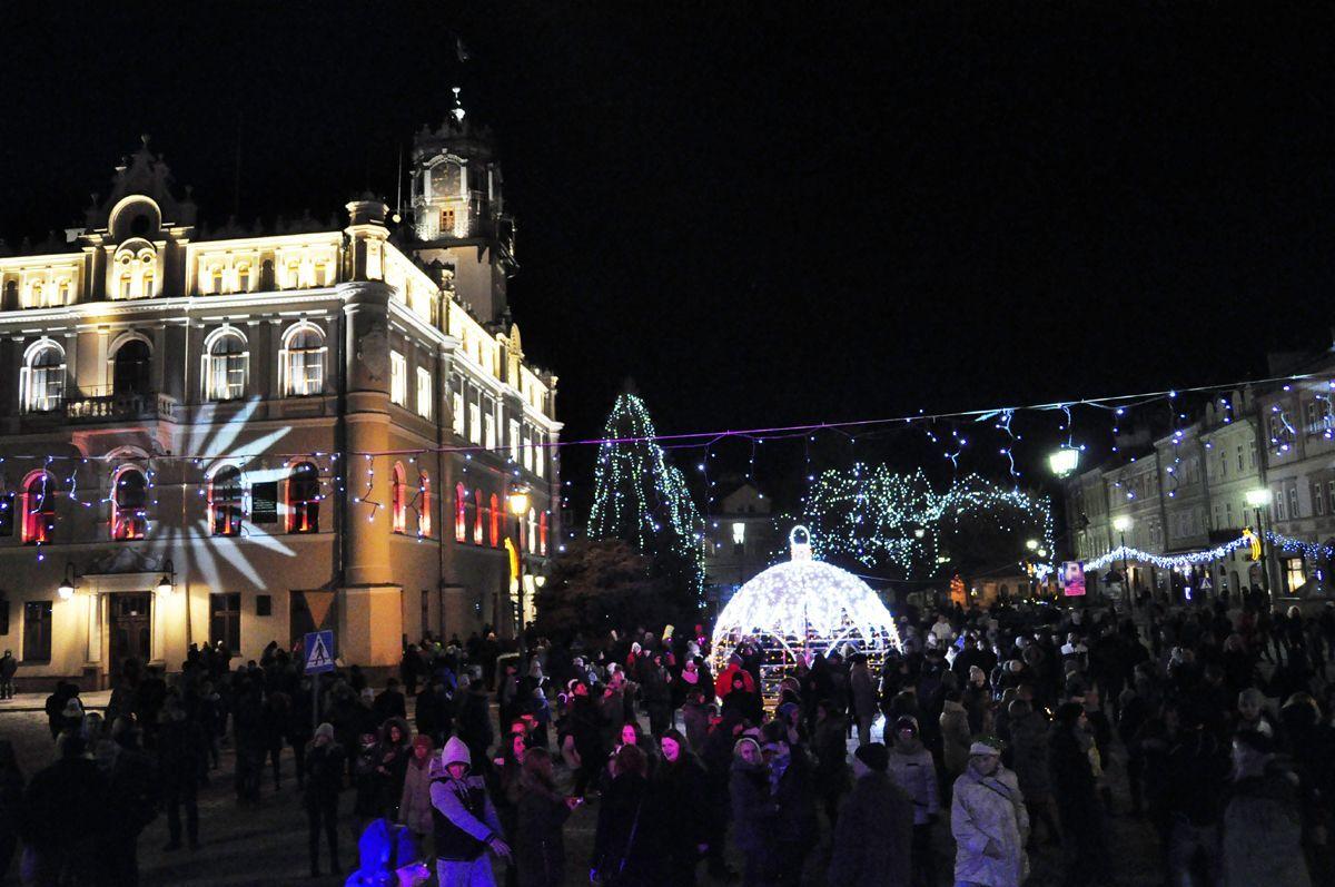 DJ, życzenia od burmistrza i sztuczne ognie