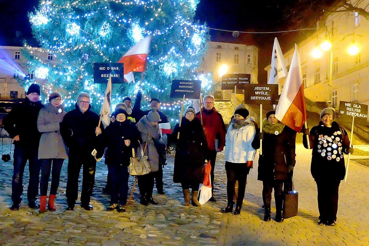 KOD: Nie zgadzamy się na dzielenie Polaków 