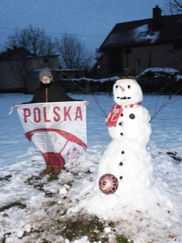 Lepili bałwany. Nagrodą piłka z autografem „Lewego”!