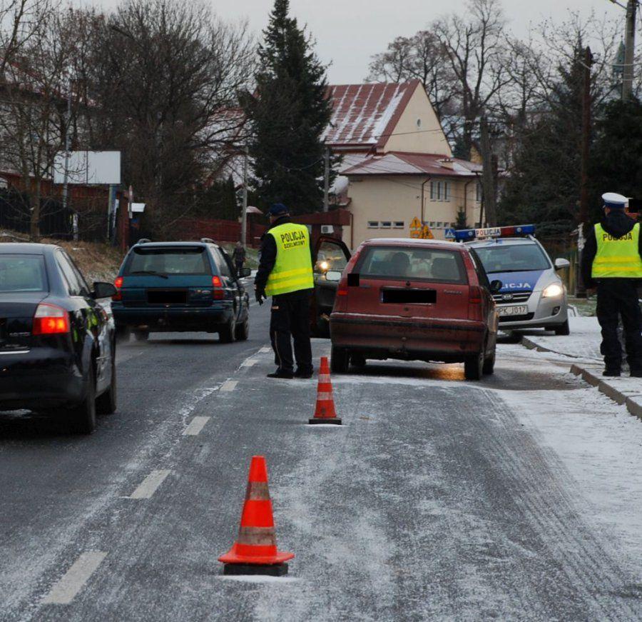 Potrącenie pieszej. Kobieta trafiła do szpitala