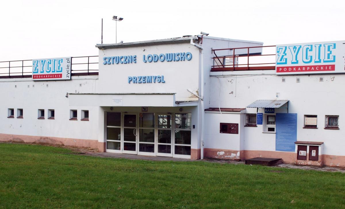 Mobilne lodowiska zastąpią zlikwidowane?
