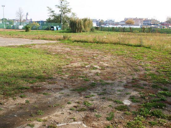 Miało powstać boisko. Mieszkańcy proponują parking