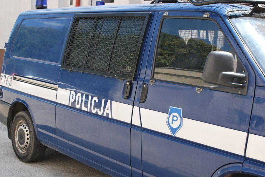 19-latek ukradł samochód, by zabrać dziewczynę na randkę