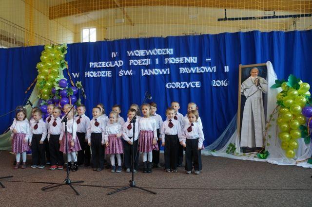 Słowem i muzyką oddali hołd Ojcu Świętemu