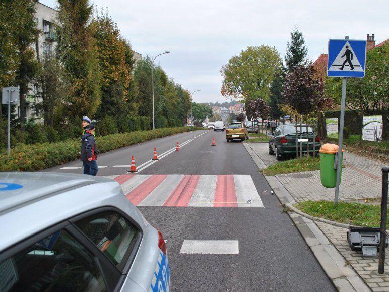 Kobieta potrącona na przejściu dla pieszych