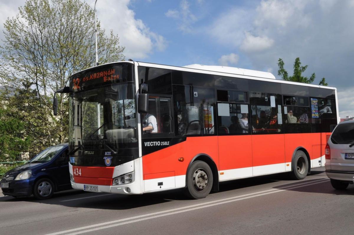 MZK odmówiło Razem zawieszenia plakatów