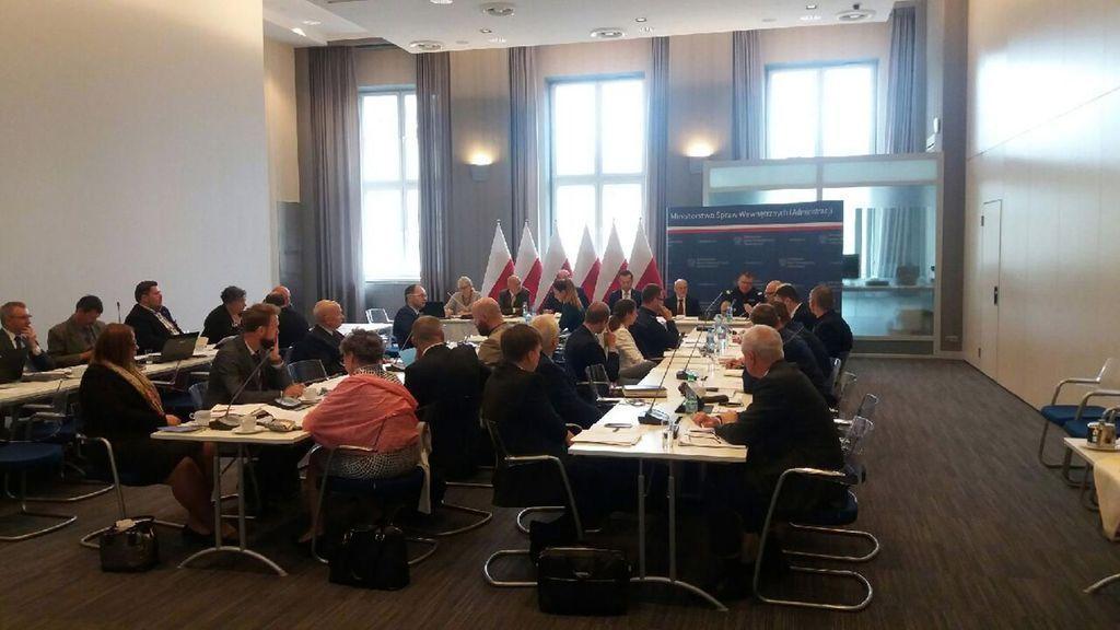 Przeciwko mowie nienawiści
