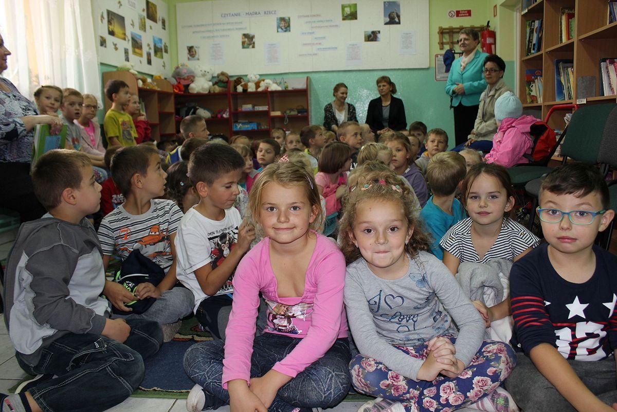 Przenieśli dzieci w bajkowy świat
