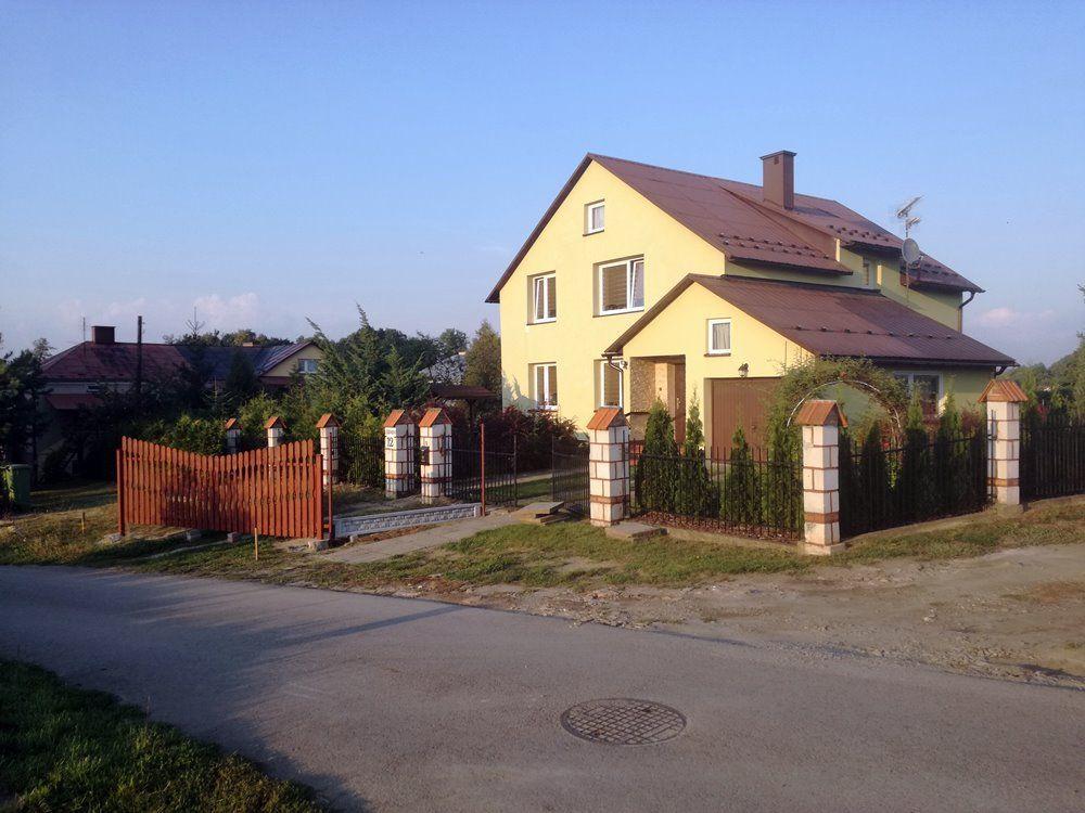 Zaczęło się od drogi, skończyło na rozbiórce garażu. Spór na Zielonej trwa w najlepsze