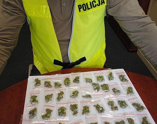 Marihuana i haszysz ukryte w... pościeli
