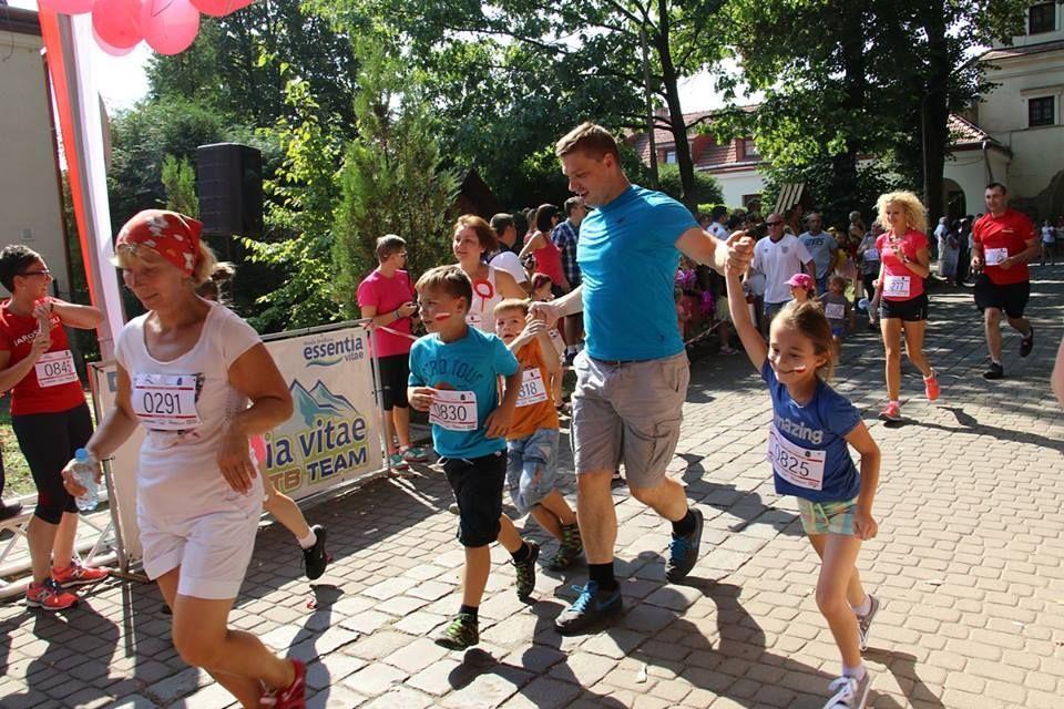 Ponad 1050 osób pobiegło w 1050. rocznicę Chrztu Polski [ZDJĘCIA]