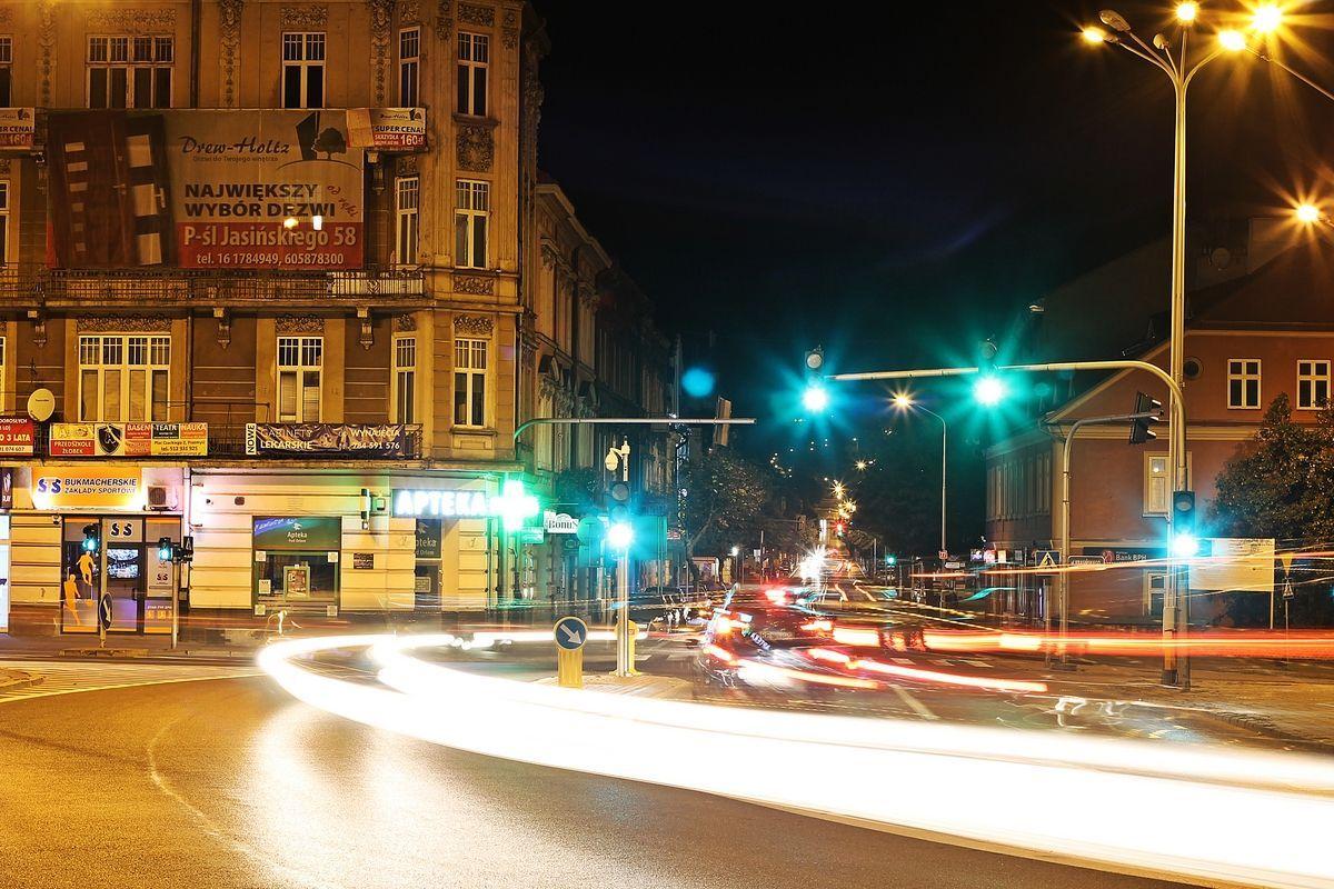 Urzekający Przemyśl nocą [WIDEO]