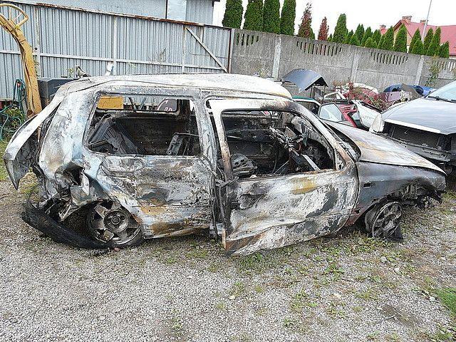Zginęła 19-latka. Kierowca i pasażer podpalili pojazd, by zatrzeć ślady