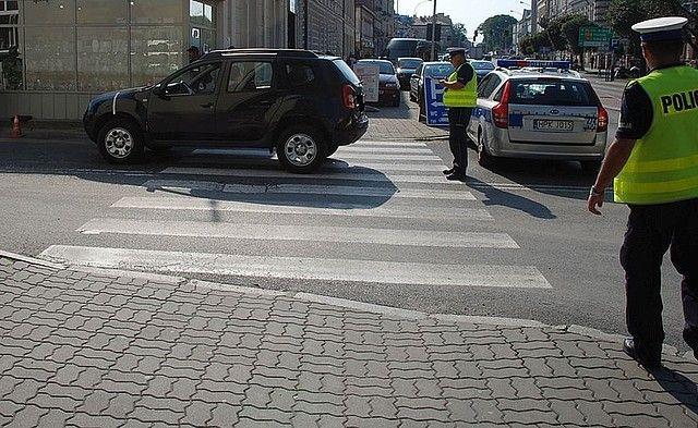 8-latka potrącona na pasach