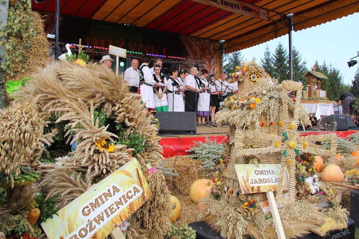 Powiatowe dożynki w Świętem [ZDJĘCIA]