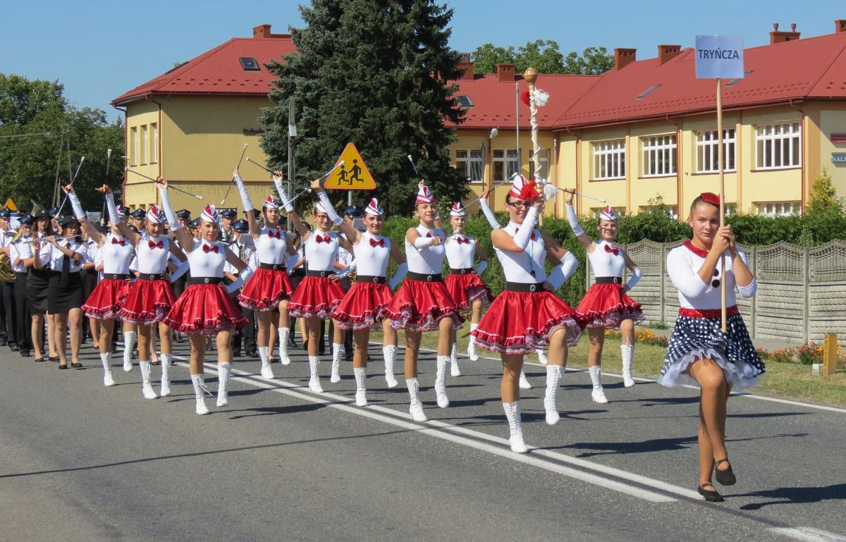 Triumfy orkiestry i mażoretek z Tryńczy [ZDJĘCIA]