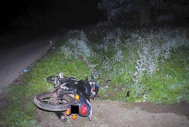 16-latkowie wjechali motorowerem do rowu. Kierujący zmarł