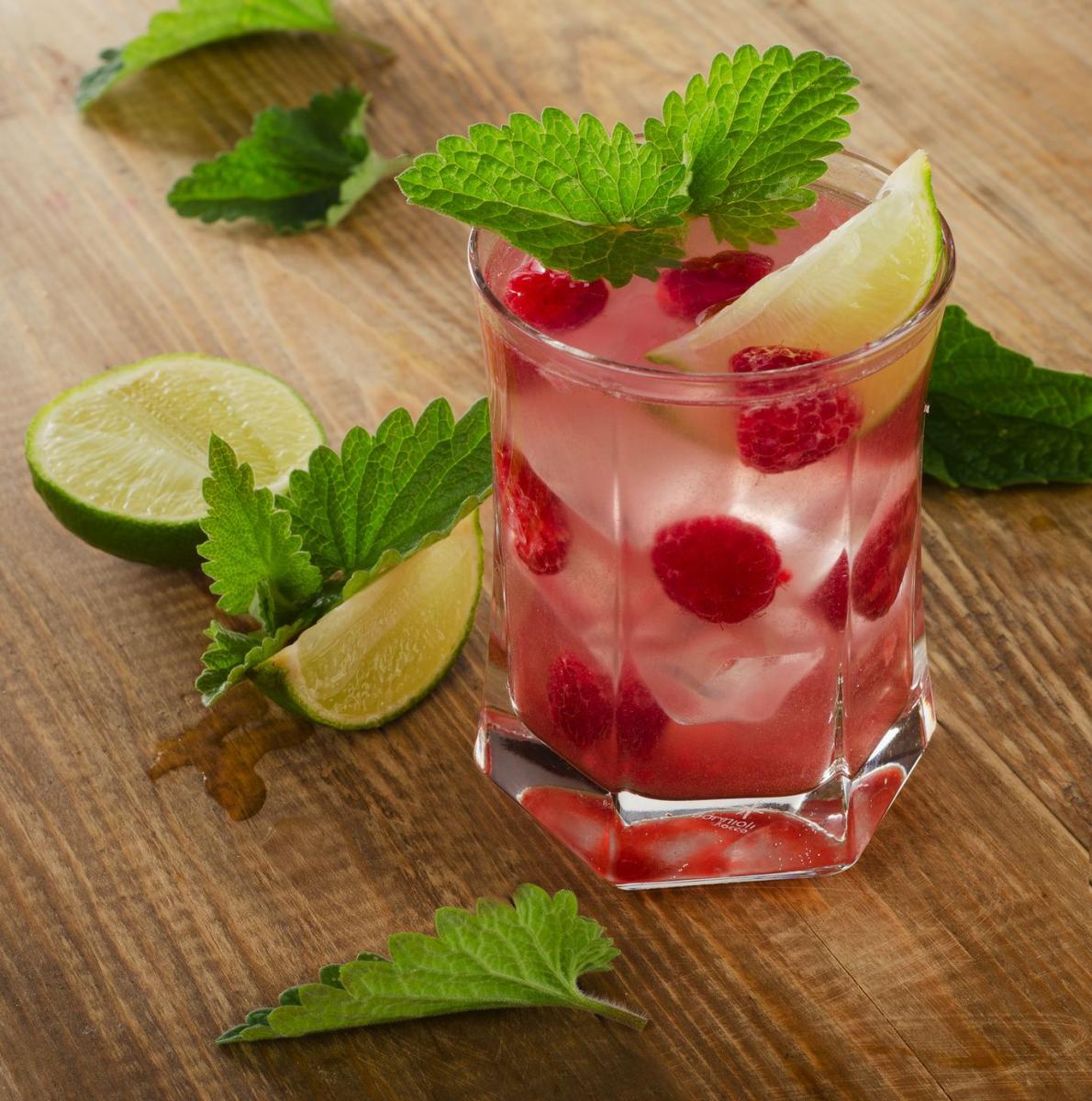 Virgin mojito z malinami