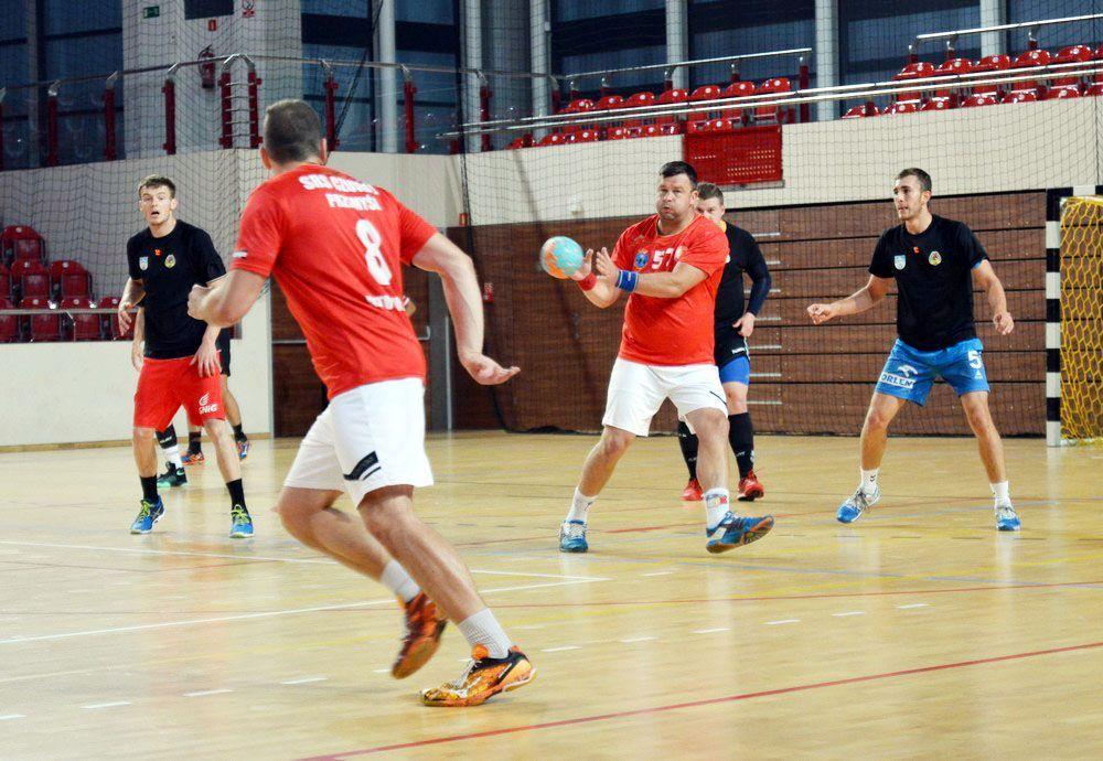 Pierwszy sparing szczypiornistów SRS Czuwaju