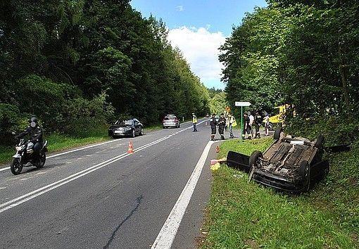 O włos od potrącenia pieszych i motocyklistów [WIDEO]