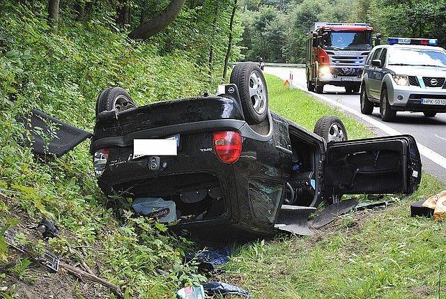 Wypadek z udziałem 4 pojazdów [WIDEO, ZDJĘCIA]