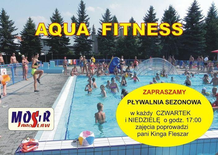 Bezpłatny aqua aerobik na odkrytym basenie