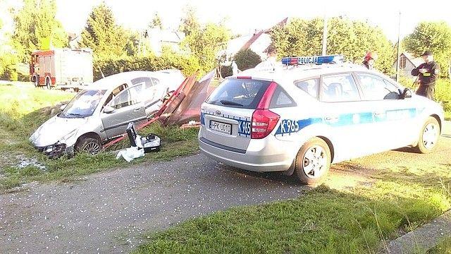 Nietrzeźwy kierowca uszkodził przystanek