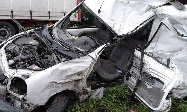 Tragiczny wypadek. Zderzenie osobówki z ciężarówką