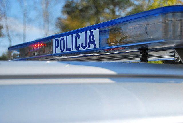 Nietrzeźwi odjechali spod komendy. Policja podjęła pościg 