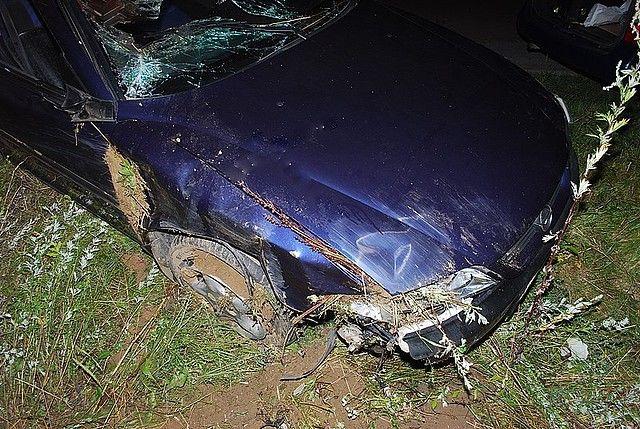 Dwóch pijanych nastolatków w oplu [ZDJĘCIA]
