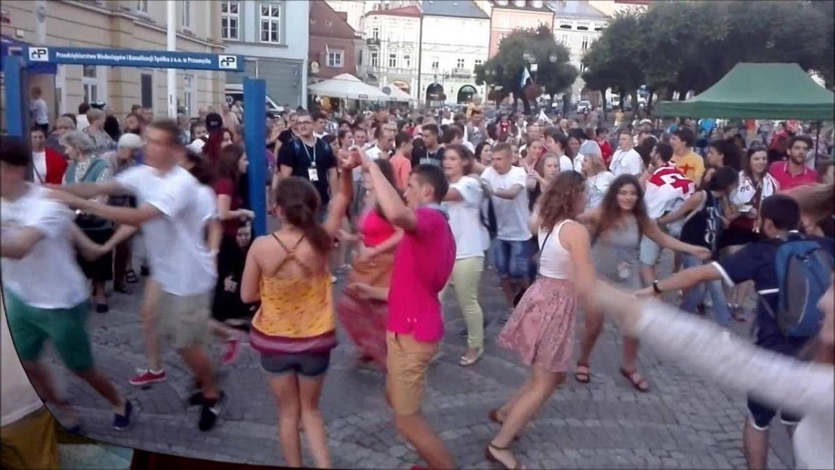 Światowe Dni Młodzieży na folkowo i modlitewnie [WIDEO]