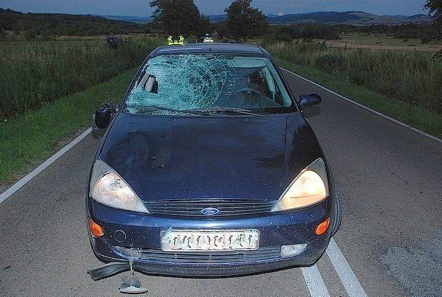 Kierowca wjechał w pieszych [ZDJĘCIA]