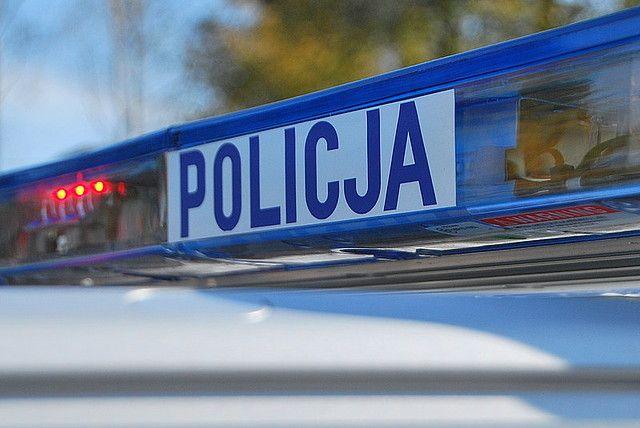 Czołowe zderzenie osobówek