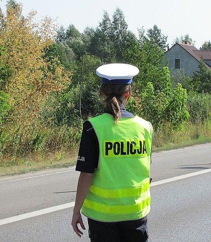 Rowerzysta uderzył w bok samochodu
