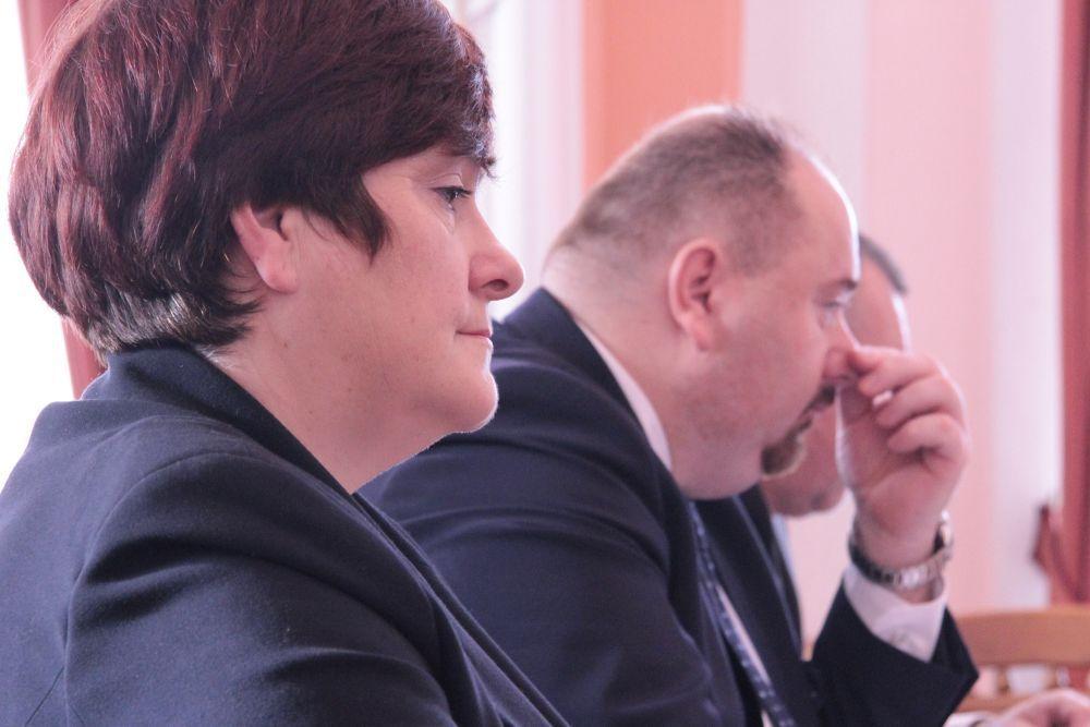 8-milionowa nadwyżka rozpętała burzę i spowodowała brak absolutorium