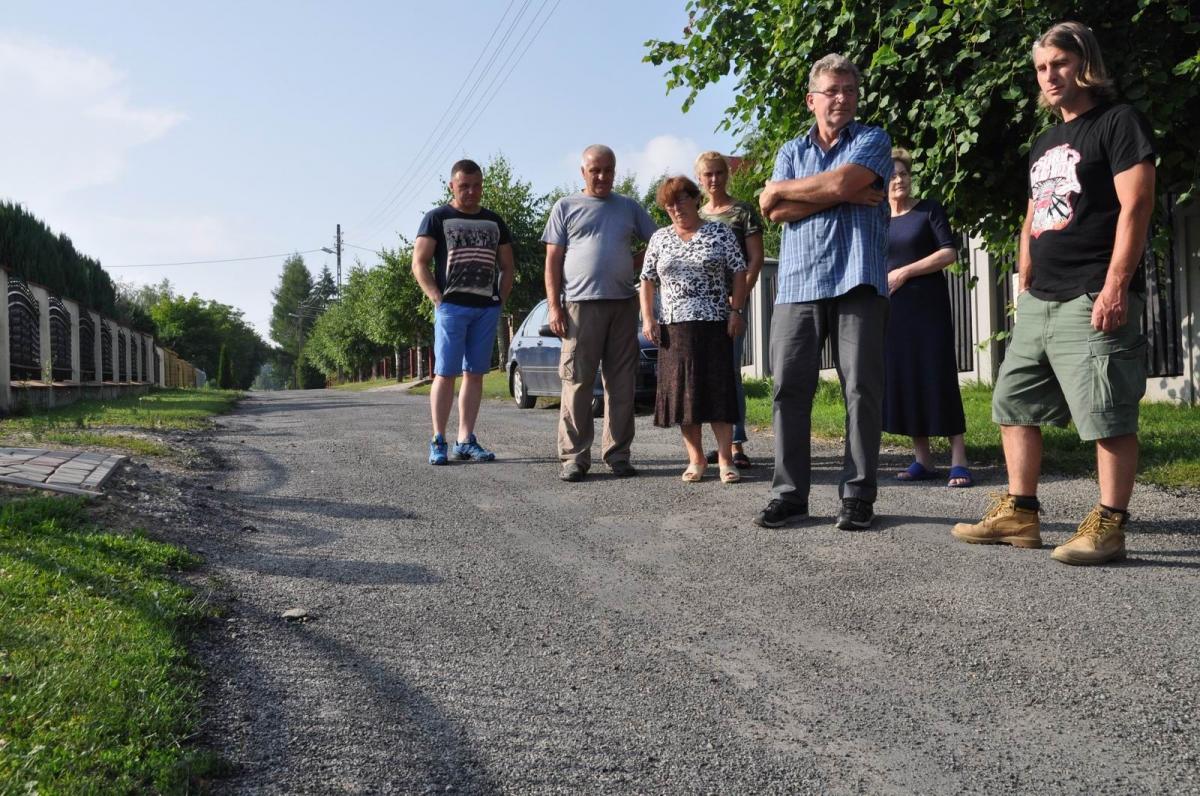 Skutki remontu drogi niszczą samochody i posesje [ZDJĘCIA]
