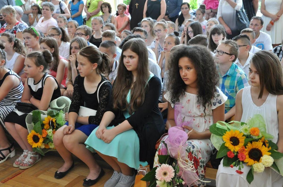 Zadzwonił ostatni dzwonek. Czas na wakacje [GALERIA]