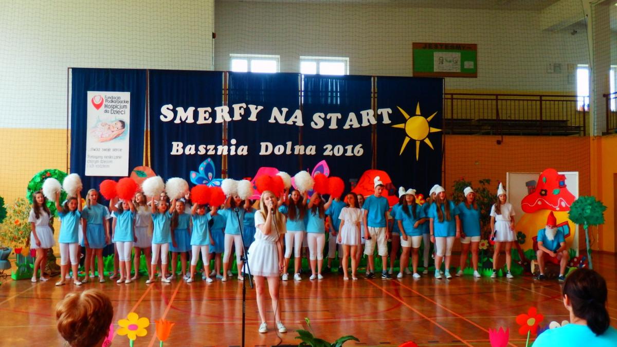 Smerfy na start! Pomogli hospicjum [ZDJĘCIA]