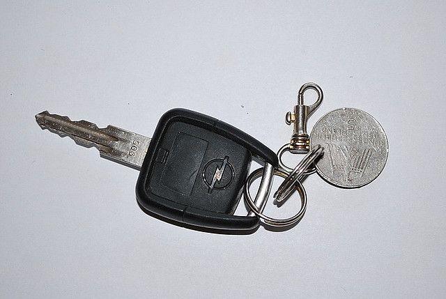 Kto zgubił kluczyk do auta?