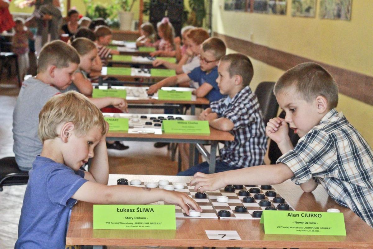 „Olimpijskie nadzieje”, czyli pierwsze potyczki warcabisty