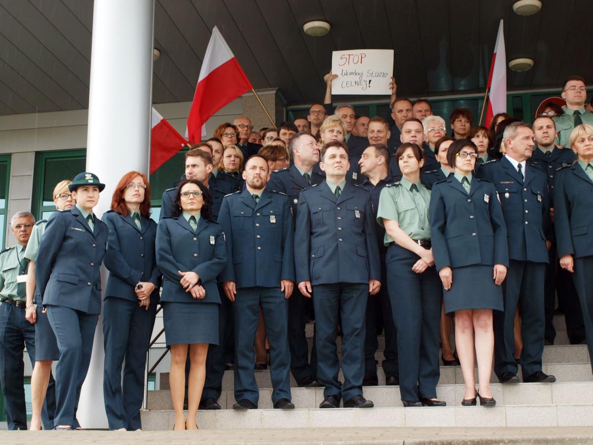 Likwidacja Służby Celnej?! Tysiące osób może stracić pracę