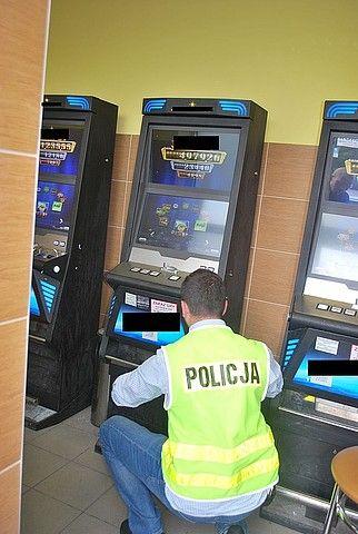 22-latek włamywał się do automatów do gry