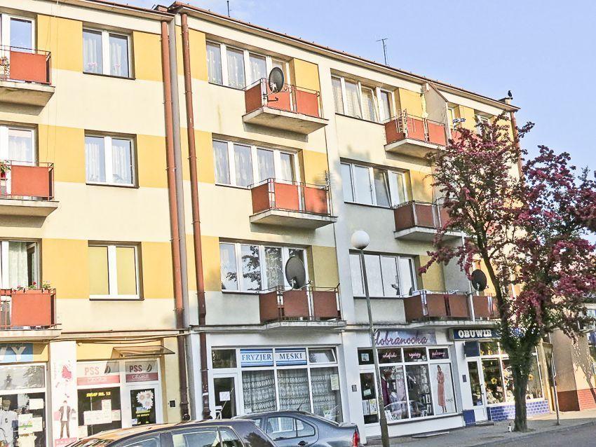 Kobieta wyskoczyła z III piętra