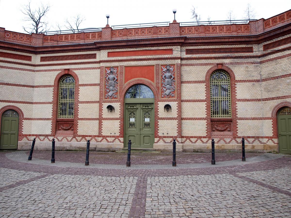 Przy ułanie i huzarze będą konie!