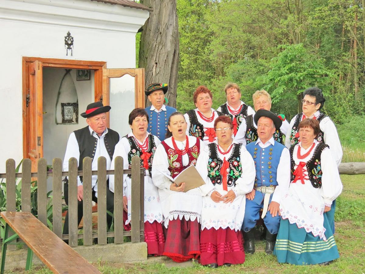 Tradycja majowych nabożeństw przy kapliczkach wciąż żywa