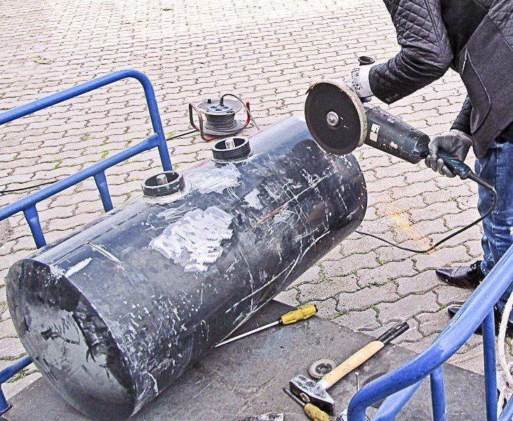 Eksperymentator. Ukrył kontrabandę w... butli na gaz