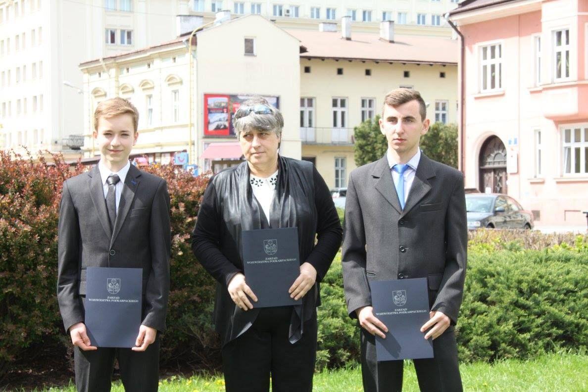 Stypendia dla sportowców Azymutu Dębów 