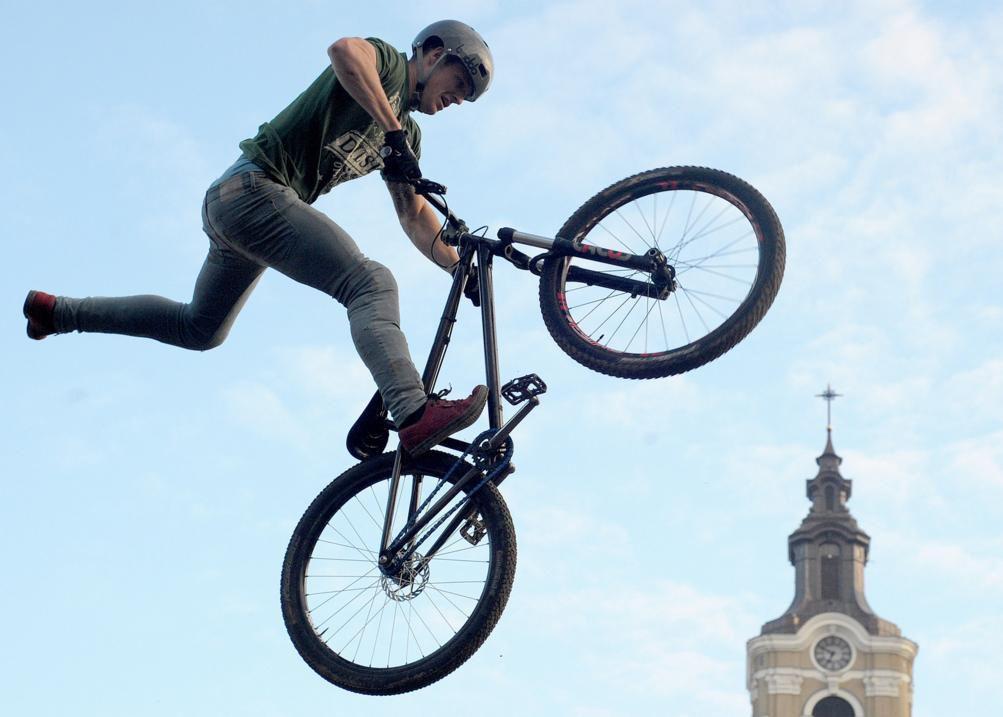 Zobaczymy aż 40 dirt jumperów