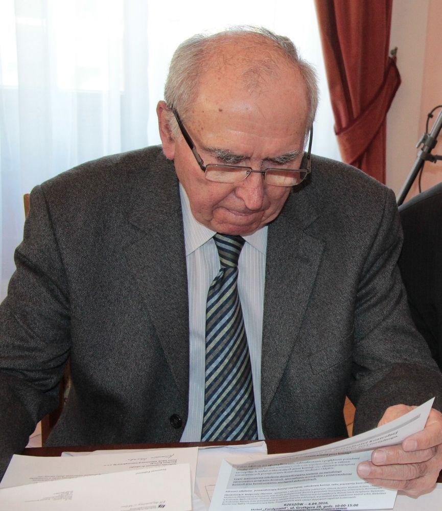 Rada po stronie skarżących się na burmistrza mieszkańców